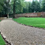 One, The Carriage House, Apartman York