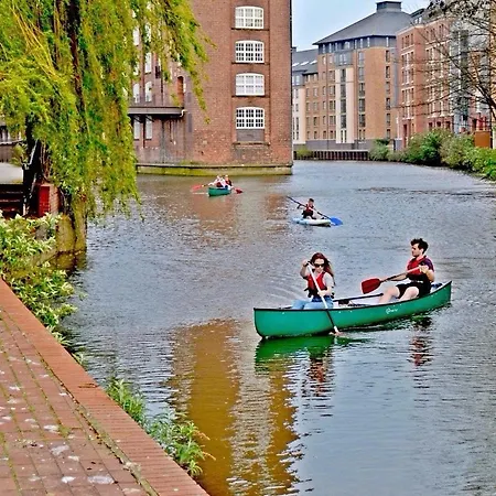 Apartamento One, The Carriage House,