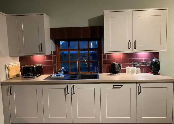 アパート One, The Carriage House,