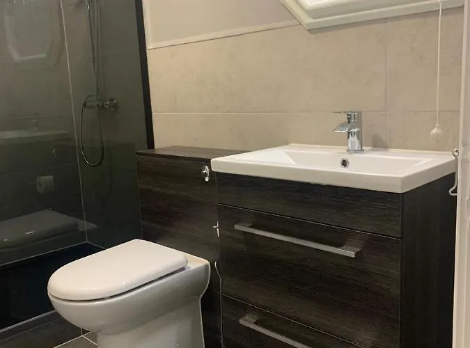 One, The Carriage House, * ヨーク