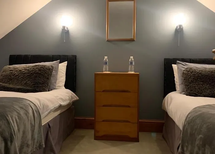 アパート One, The Carriage House,