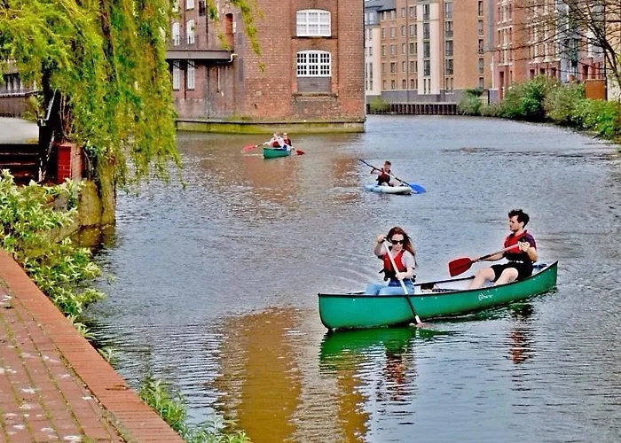 アパート One, The Carriage House,